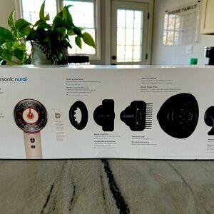 **BRAND NEW IN BOX-** Dyson supersonic nural